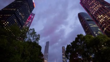 Gündüz vakti Guangzhou Endüstriyel Şehir Havası Panoraması. 4k zaman dilimi Çin porseleni