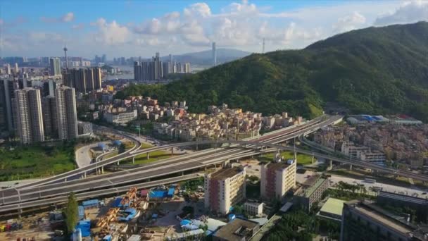 Panorama de la circulation dans le paysage urbain de Zhuhai — Video