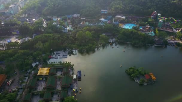 Panorama de la circulation dans le paysage urbain de Zhuhai — Video