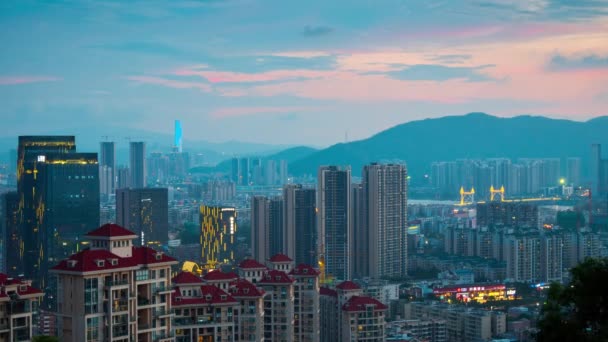 China nachttijd verlicht zhuhai city verkeer straat kruispunt luchtfoto panorama 4k time-lapse — Stockvideo
