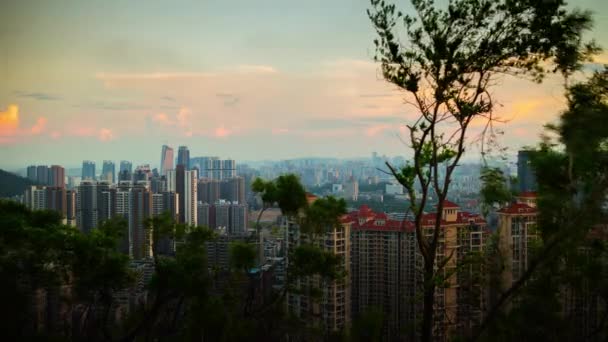 China nachttijd verlicht zhuhai city verkeer straat kruispunt luchtfoto panorama 4k time-lapse — Stockvideo