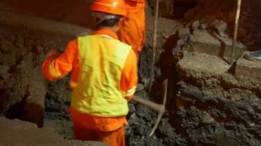 City gece zaman sokak yol inşaat 4 k Çin shanghai