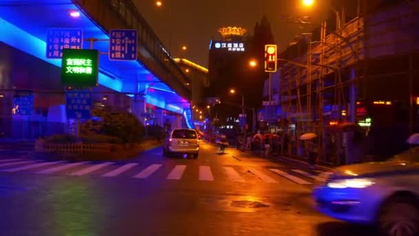 Νύχτα Ώρα Κυκλοφορίας Στους Δρόμους Της Σανγκάης Πλάνα Κίνα — Αρχείο Βίντεο