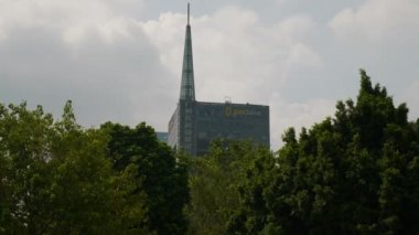 Gündüz vakti Guangzhou Endüstriyel Şehir Havası Panoraması. 4K Çin porseleni