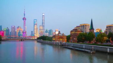 gece ışıklı ünlü cityscape hava panorama 4 k Çin shanghai