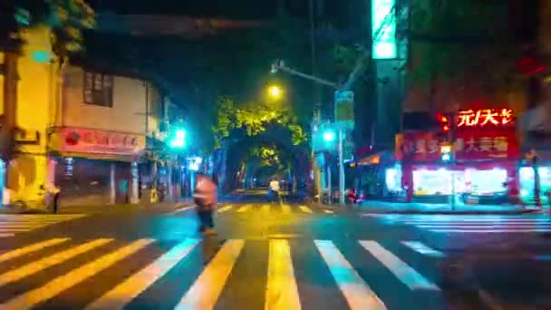 Gece Saat Trafik Kişi Ile Şanghay Sokaklarında Görüntüleri Çin — Stok video