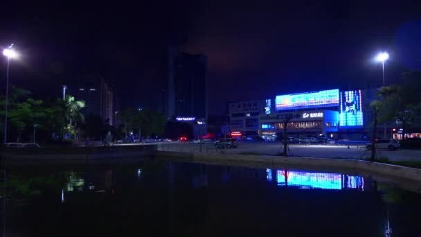 2017年9月 夜景照明珠海市著名歌剧院广场全景4K 时差大约2017年9月珠海 — 图库视频影像