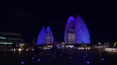 Zhuhai, Çin - Eylül 2017: zhuhai şehir ünlü opera binası kare panorama 4k yaklaşık Eylül 2017 zhuhai, Çin.