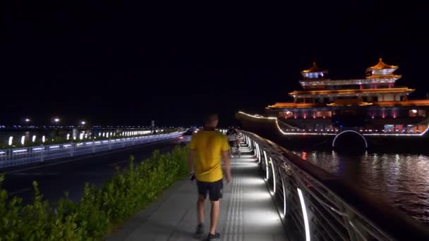 通り交差点空中パノラマ タイムラプス中国珠海市夜のトラフィック — ストック動画