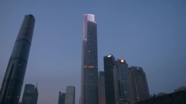 Gündüz vakti Guangzhou Endüstriyel Şehir Havası Panoraması. 4K Çin porseleni