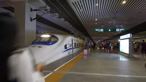 广州市著名火车站地下拥挤厅全景4K 时间失效中国 — 图库视频影像