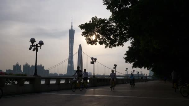 Menschen Auf Den Straßen Von Guangzhou Filmmaterial China — Stockvideo