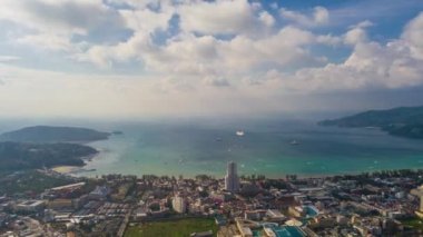 Phuket Adası Buda dağ günbatımı panorama 4k zaman atlamalı Tayland