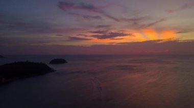 ünlü tatil Beach phuket Adası'nın panoramik çekim. 4 k timelapse görüntüleri