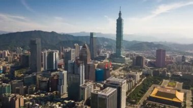 Gün zaman Taipei cityscape panorama. 4 k görüntüleri Çin