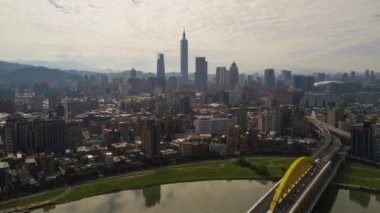 Gün zaman Taipei cityscape panorama. 4 k görüntüleri Çin
