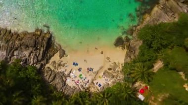 ünlü tatil Beach phuket Adası'nın panoramik çekim. 4 k timelapse görüntüleri