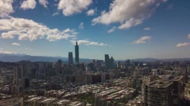 Gün zaman Taipei cityscape panorama. 4 k görüntüleri Çin