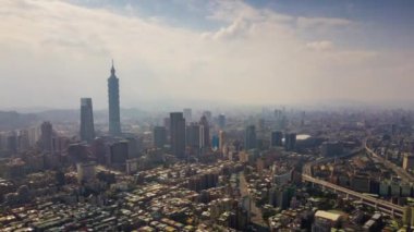 Gün zaman Taipei cityscape panorama. 4 k görüntüleri Çin