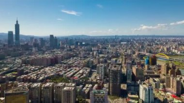 Gün zaman Taipei cityscape panorama. 4 k görüntüleri Çin