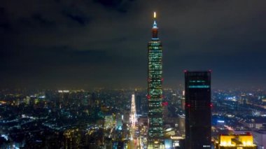 Gece saat Taipei Rating cityscape panorama. 4 k görüntüleri Çin
