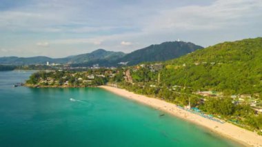 ünlü tatil Beach phuket Adası'nın panoramik çekim. 4 k timelapse görüntüleri