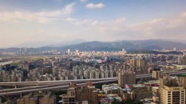 Gün zaman Taipei cityscape panorama. 4 k görüntüleri Çin