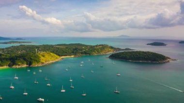 ünlü tatil Beach phuket Adası'nın panoramik çekim. 4 k timelapse görüntüleri