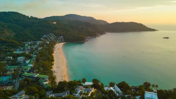 Plano Panorámico Famosa Playa Turística Phuket Island Imágenes Del Timelapse — Vídeo de stock