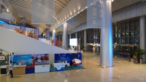 Shenzhen Shekou Centro Cruceros Interior Con Los Turistas China — Vídeo de stock