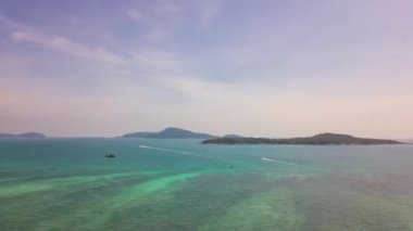 ünlü tatil Beach phuket Adası'nın panoramik çekim. 4 k timelapse görüntüleri
