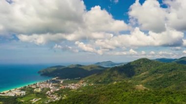 Phuket Adası Buda dağ günbatımı panorama 4k zaman atlamalı Tayland