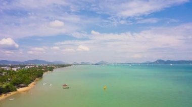 ünlü tatil Beach phuket Adası'nın panoramik çekim. 4 k timelapse görüntüleri