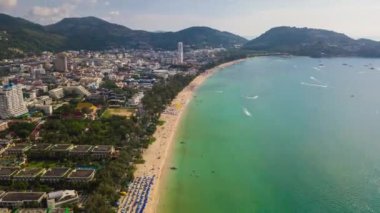 Phuket Adası Buda dağ günbatımı panorama 4k zaman atlamalı Tayland