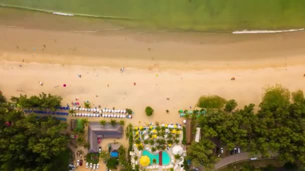 Turisti Sulla Spiaggia Resort Phuket Island Timelapse Filmato — Video Stock