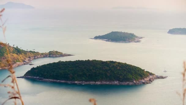 Ünlü Tatil Beach Phuket Adası Nın Panoramik Çekim Timelapse Görüntüleri — Stok video