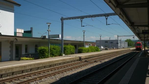 Suíça Dia Ensolarado Zurique Cidade Trem Estrada Viagem Passageiro Janela — Vídeo de Stock