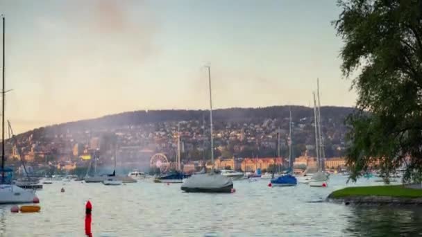 Giornata Sole Zurich Città Fiume Con Barche Panorama Timelapse Svizzera — Video Stock