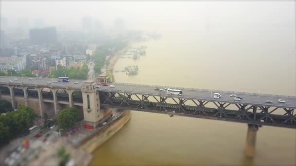 Rekaman Siang Hari Jembatan Atas Sungai Yangtze Kota Wuhan Panorama — Stok Video