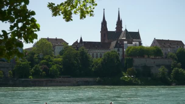 Natación Gente Día Verano Basilea Ciudad Río Panorama Aéreo Suiza — Vídeos de Stock