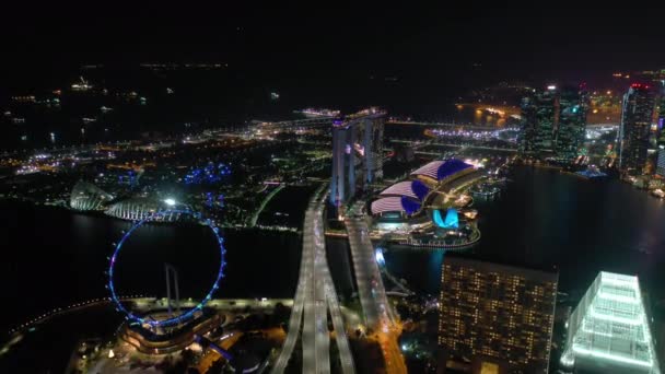 Vuelo Nocturno Sobre Singapur Ciudad Tráfico Aéreo Panorama Metraje — Vídeos de Stock