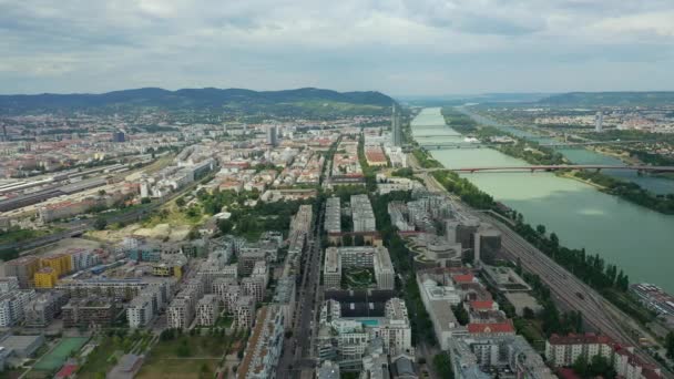 Vienna Ποταμού Μέρα Ώρα Κεντρικοί Δρόμοι Εναέρια Πανόραμα Austria — Αρχείο Βίντεο