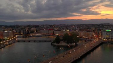 Akşam saatleri: Cenevre şehir manzarası görüntüsü, İsviçre  