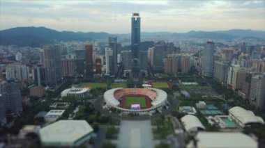 Gündüz vakti Guangzhou Endüstriyel Şehir Havası Panoraması. 4K Çin porseleni