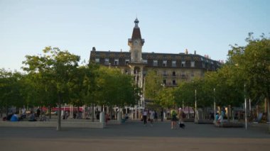Luzern Şehri. Şehir trafiği. Hava panorama 4k zaman ayarlı görüntüler