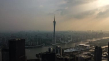 Guangzhou nehir kenarındaki gündüz panoraması. 4k zaman dilimi Çin porseleni 