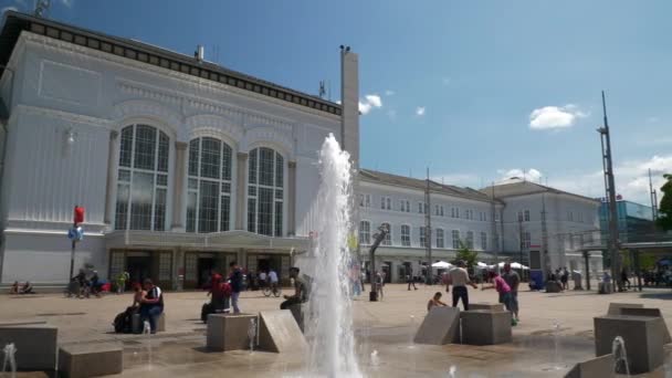 Salzburg Oesterreich Juli 2019 Stadtbild Sonniger Tag Berühmter Gartenbrunnen Panorama — Stockvideo