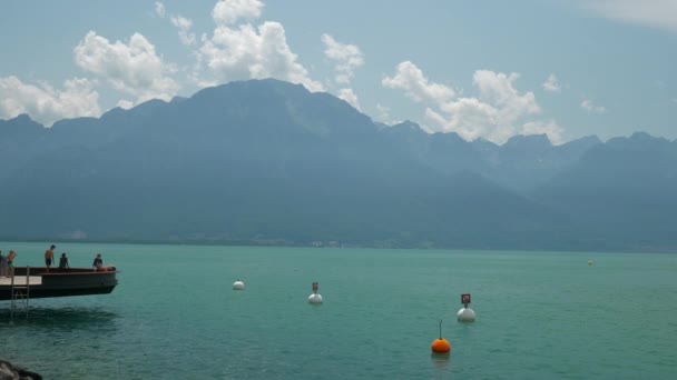 Ηλιόλουστη Μέρα Montreux Πόλη Geneva Λίμνη Διάσημο Ταξίδι Πορθμείων Πανόραμα — Αρχείο Βίντεο
