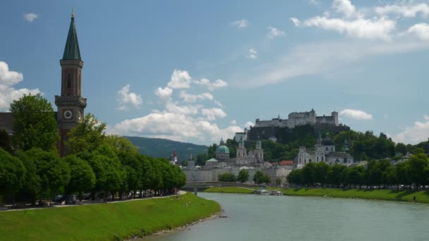 Salzburg Austria Lipca 2019 Czas Letni Salzburg Central Cityscape Mountain — Wideo stockowe