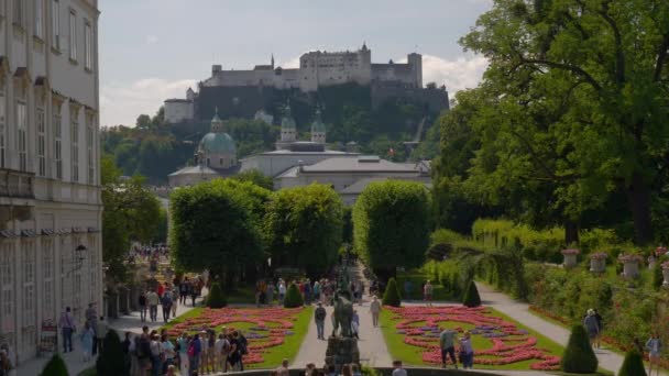 Salzburg Áustria Julho 2019 Paisagem Urbana Dia Ensolarado Famoso Jardim — Vídeo de Stock